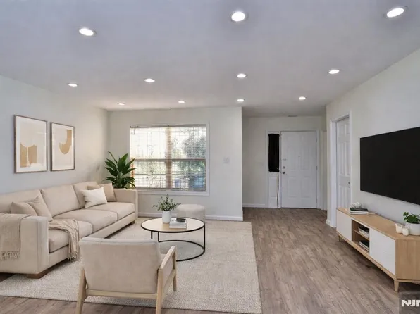 223 16th Ave, Newark, NJ 07103