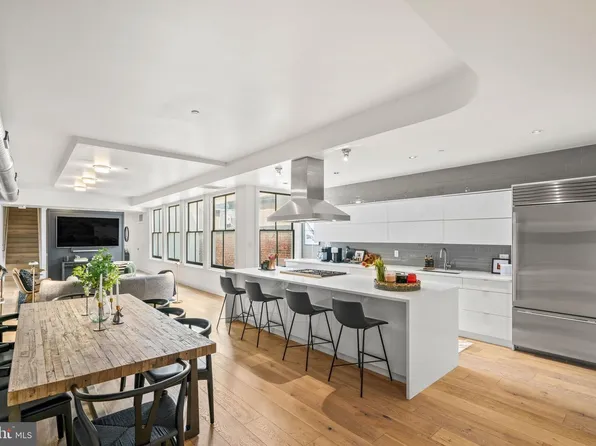 1606 Chestnut St Unit 4, Philadelphia, PA 19103