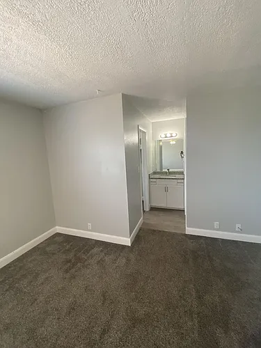 36 W 250 N Photo 1