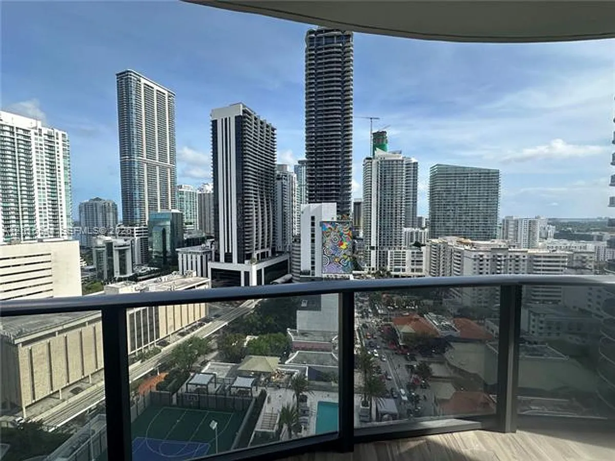 Building Photo - 801 S Miami Ave #2001
