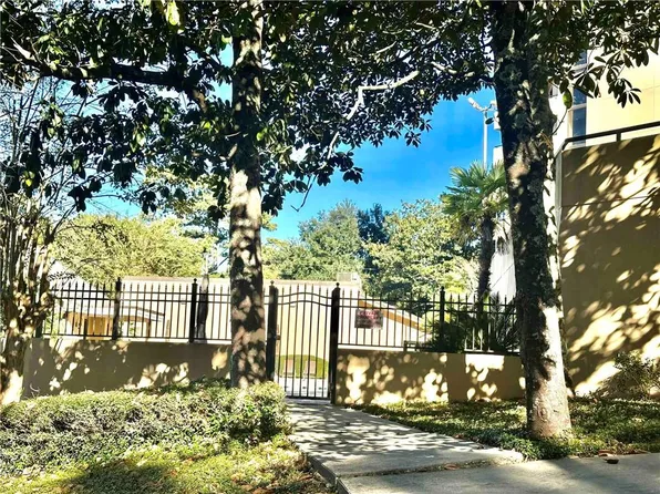 100 Tower Dr APT 403, Daphne, AL 36526