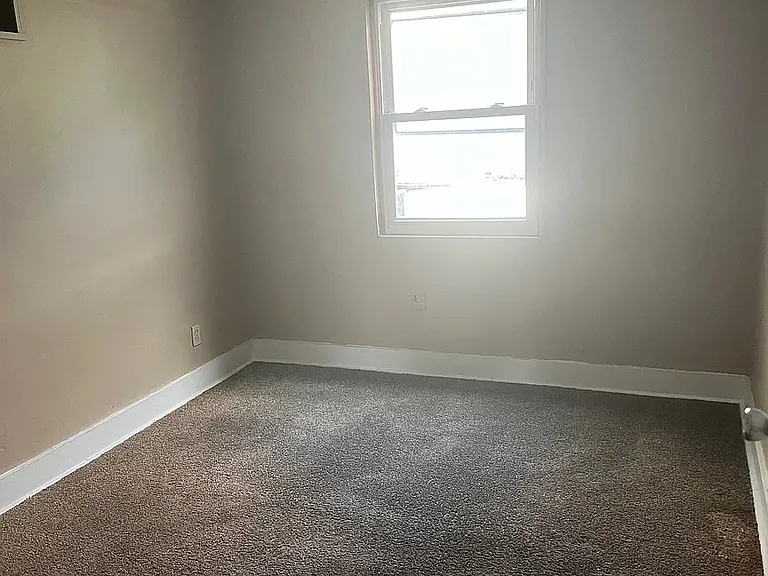 18612 Blackmoor St — Photo 10