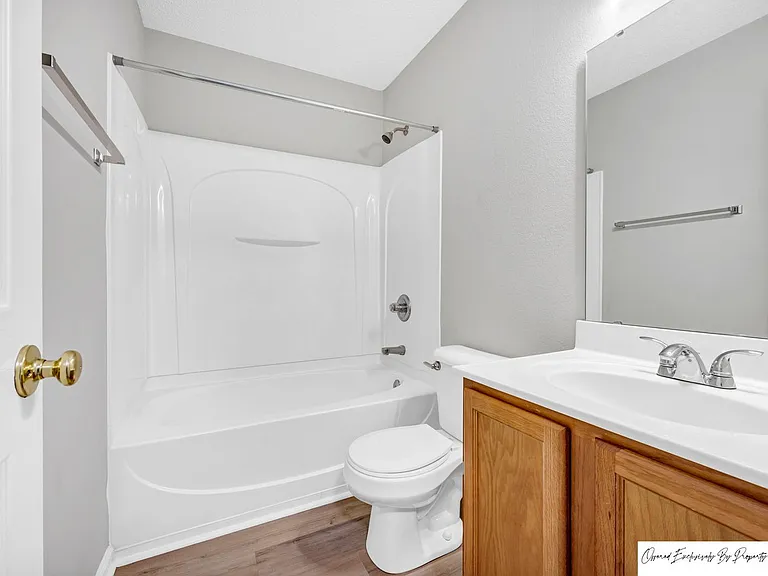 94 Currant Ln — Photo 21