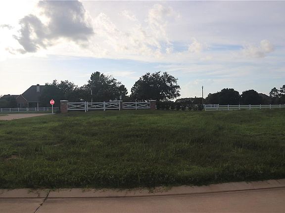 2nd image of 6436 White Oleander Cir W