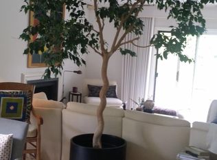 27 Abbey Rd, Perrysburg, OH 43551