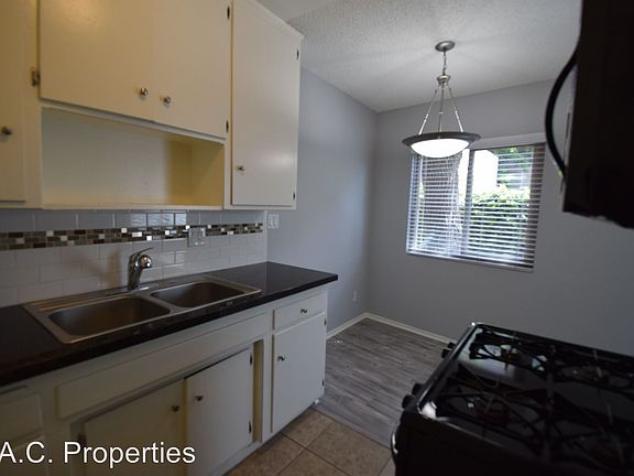 5th image of 4201 Arch Dr APT 3