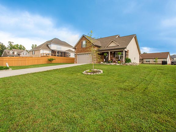 2nd image of 7716 Fox Valley Ln