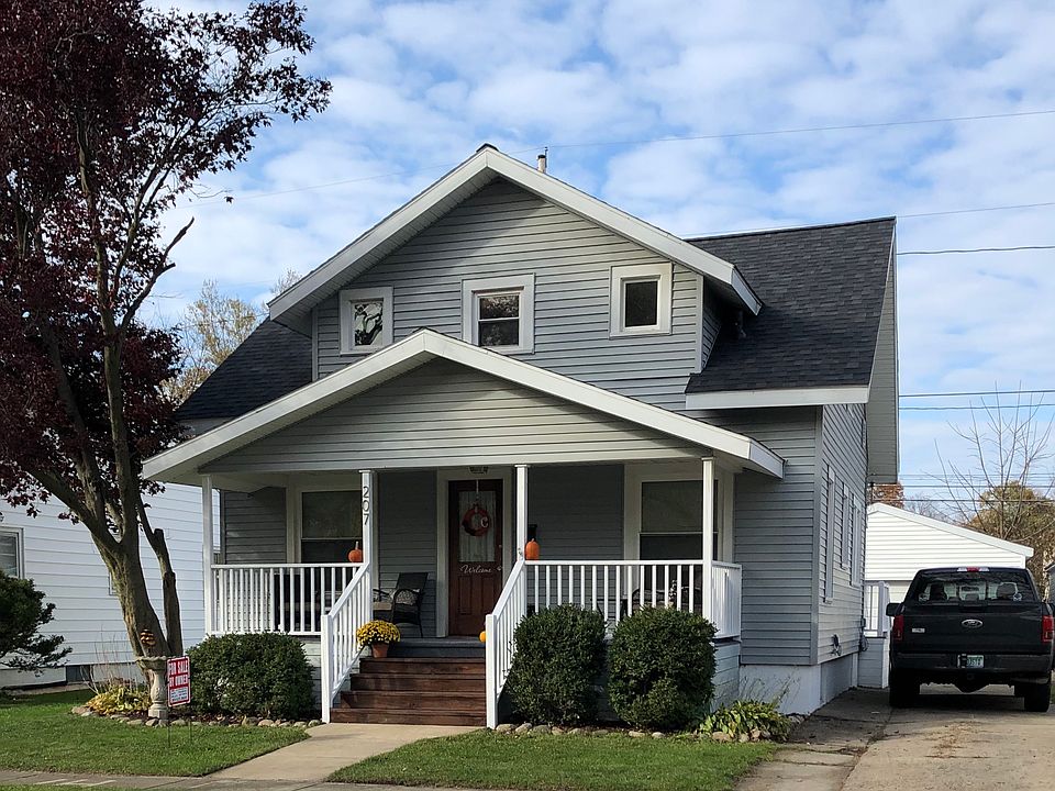 1st image of 207 S Lakeview Ave