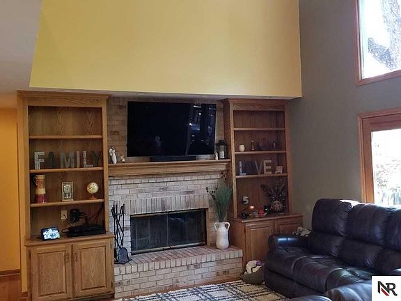 5th image of 10211 Washington Dr