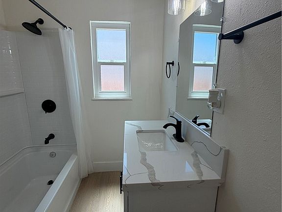 5th image of 4216 N Mountain Dr