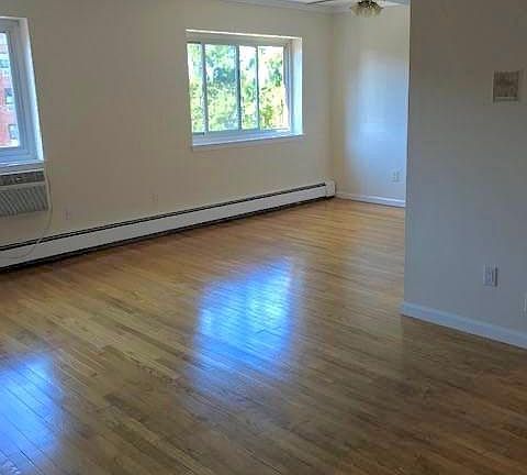 2nd image of 395 Westchester Ave APT 3G