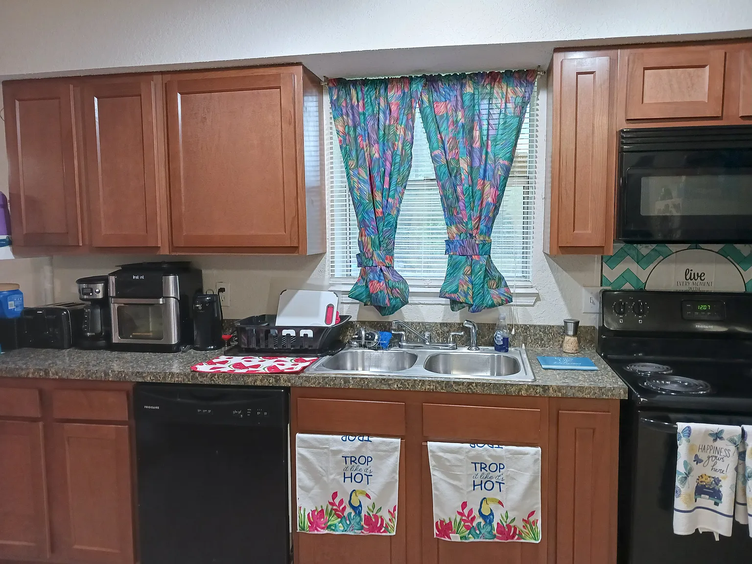 3 bed, 1992 sqft, $800 — Photo 4