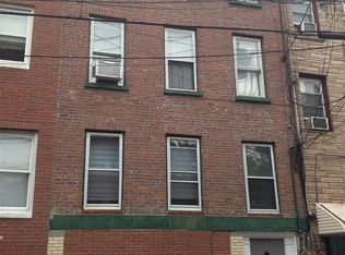 162 6th St APT 2, Hoboken, NJ 07030