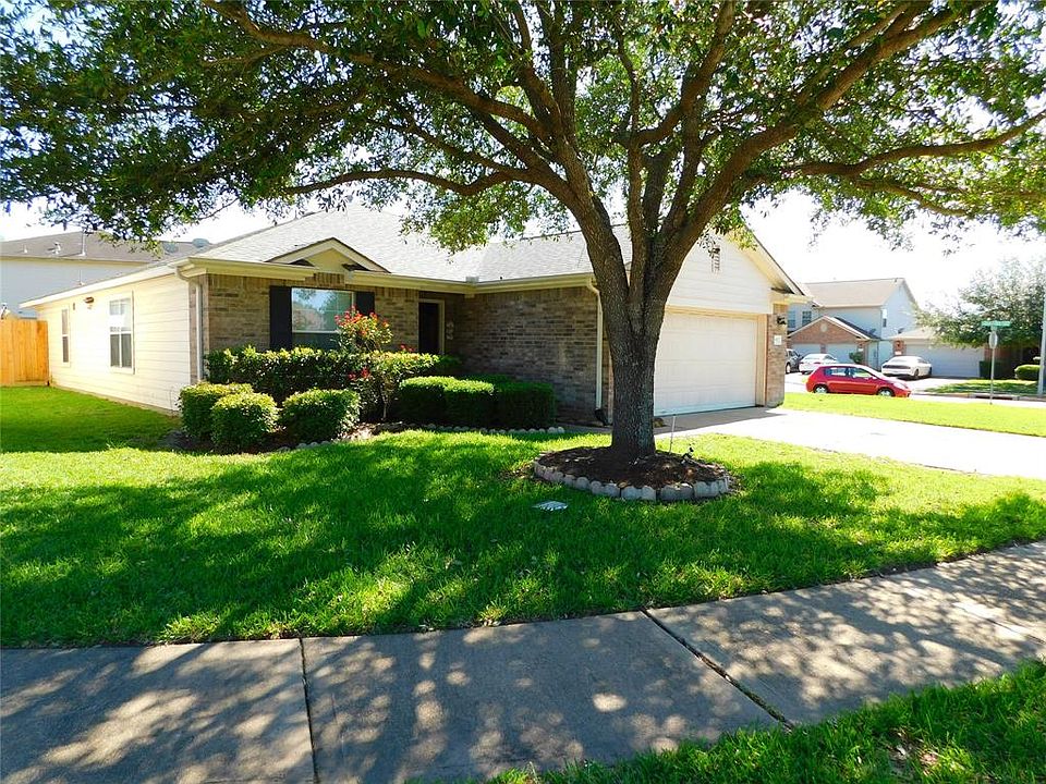 1st image of 19711 Greenside Hill Ln