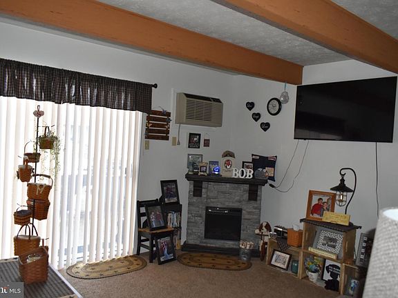 4th image of 31 Glenview Cir
