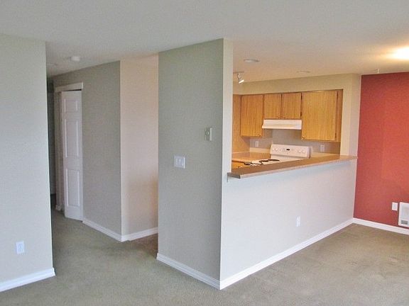 3rd image of 1745 W Sunn Fjord Ln APT H105