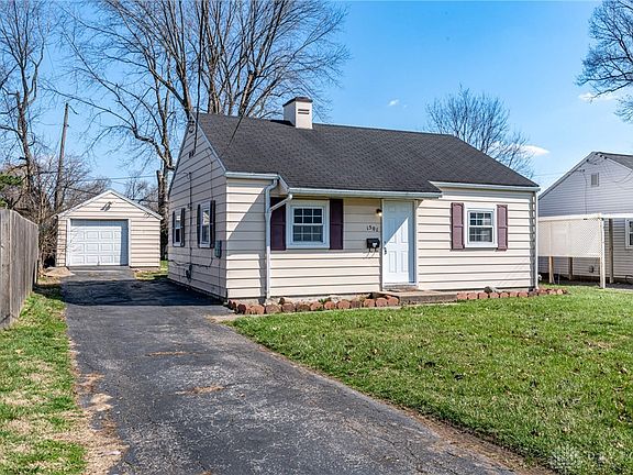 2nd image of 1501 Park Dr