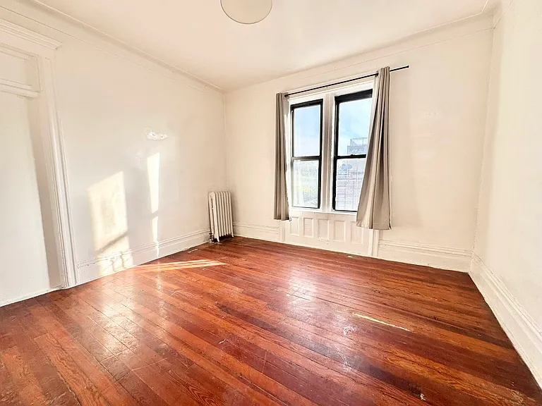 475 41st St #15 — Photo 8