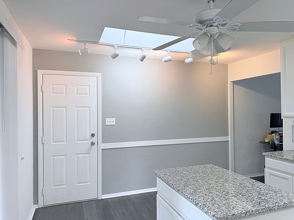 5th image of 420 Camden Ave