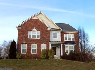 104 Declaration Dr, Charles Town, WV 25414