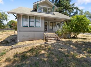 612 N State St, Sutherlin, OR 97479