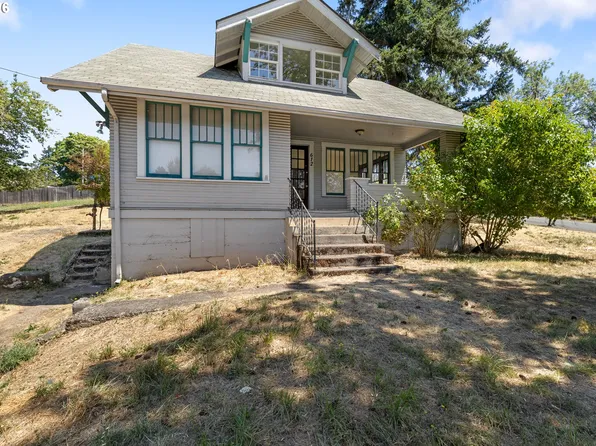 612 N State St, Sutherlin, OR 97479