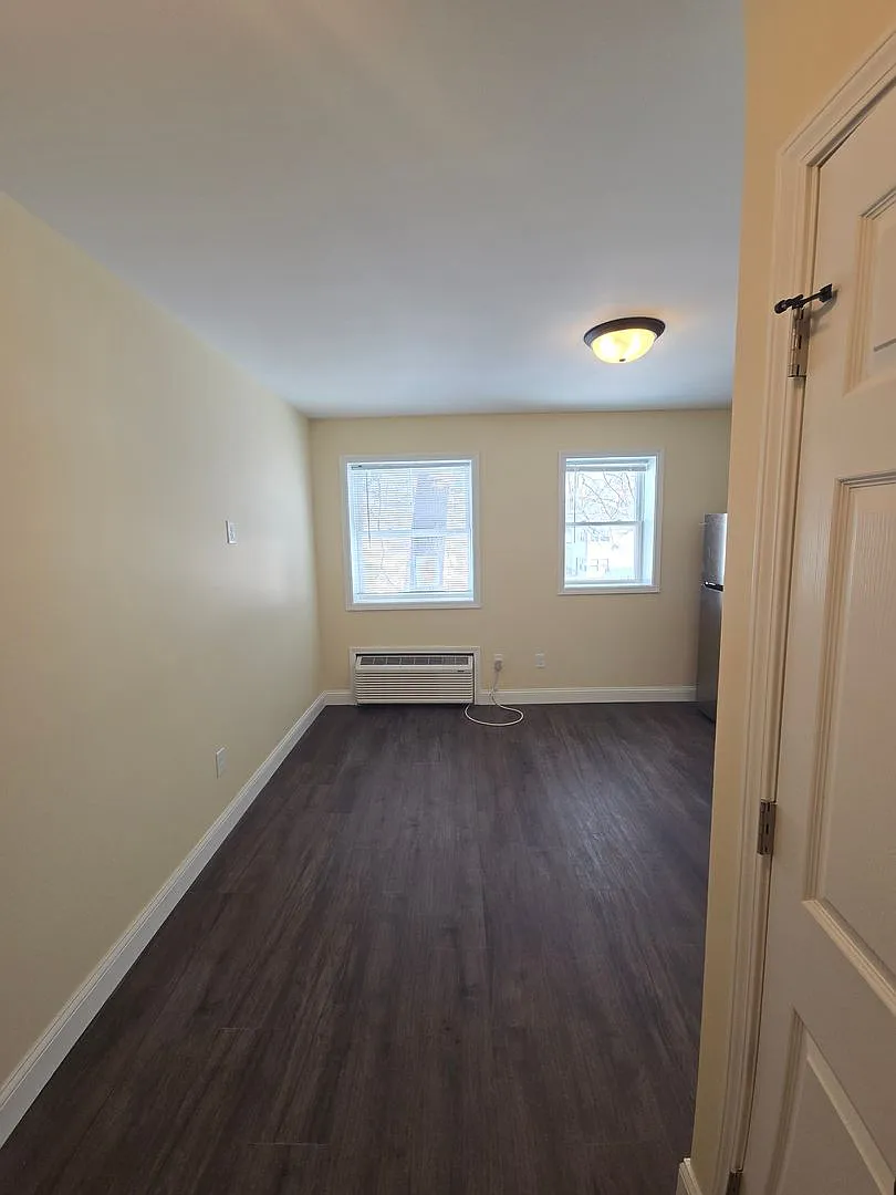 920 N Church St — Photo 4