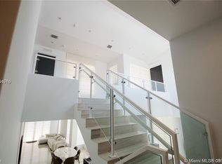 275 Hampton Ln, Key Biscayne, FL 33149