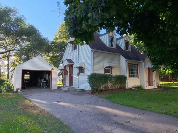 219 Main St, Plainfield, IA 50666