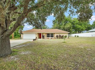 35225 Queens Way, Fruitland Park, FL 34731