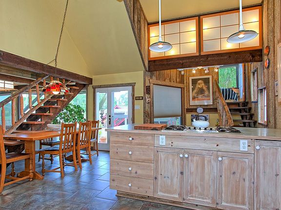 5th image of 4525 River Rd W