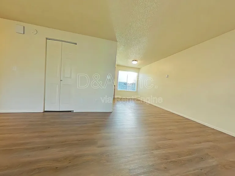 416 Ermine St SE — Photo 3
