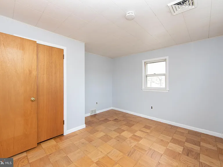 24 W Branch Ave #B — Photo 17