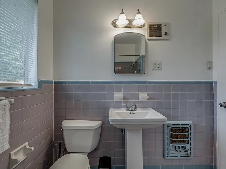 339 Edgebrook Ln — Photo 9