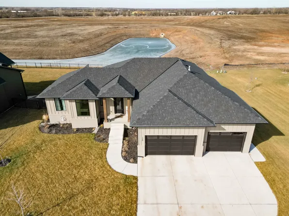 120 S Wellcrest Ct, Goddard, KS 67052