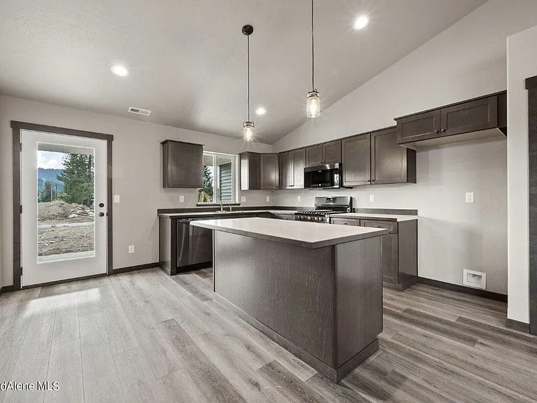 31815 N 9th Ave — Photo 4