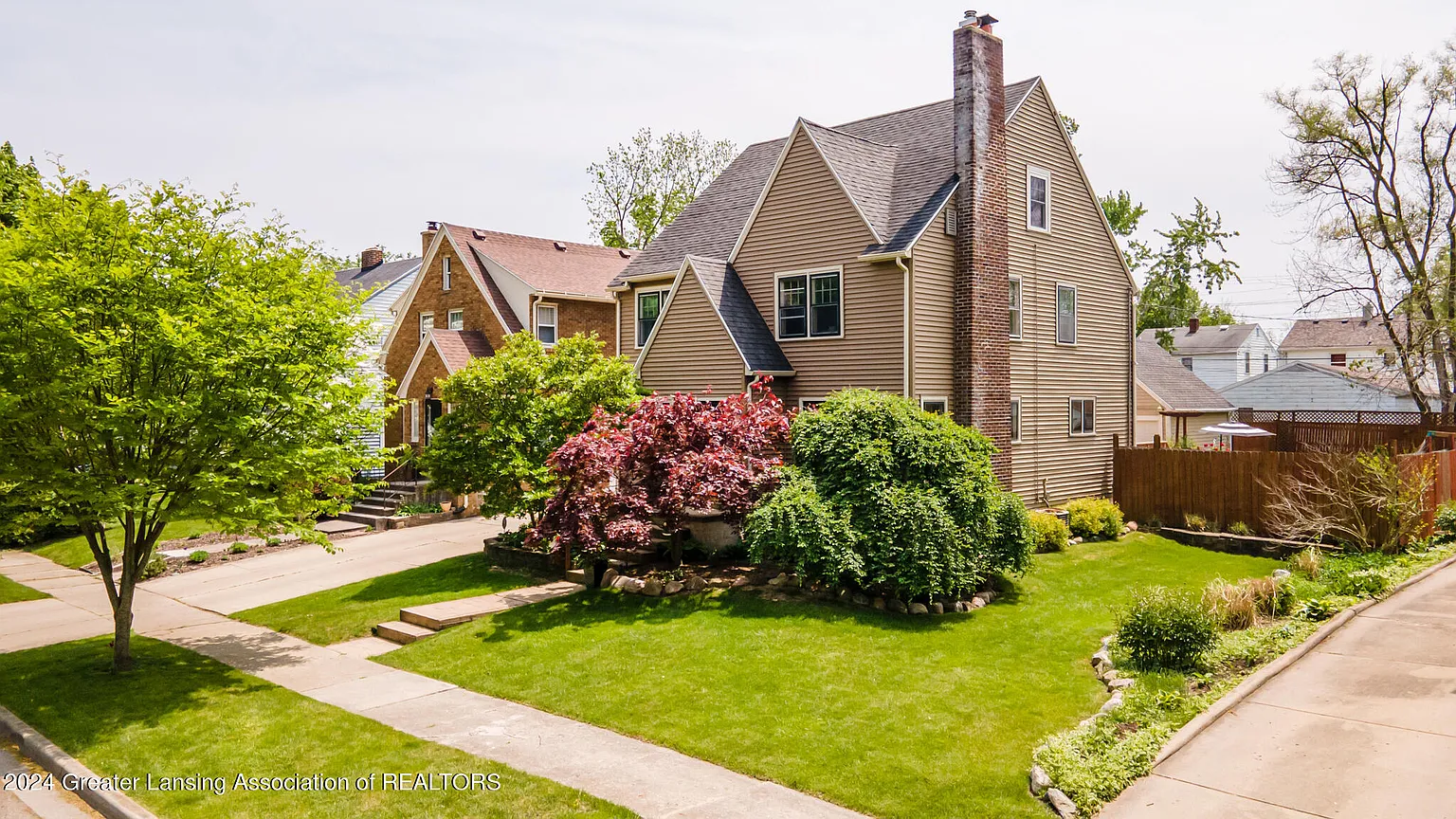 1723 W Hillsdale St photo 1