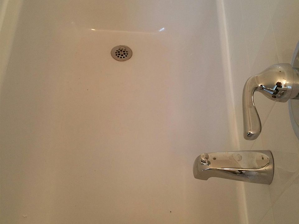 2nd image of 312 E 6th St APT B4