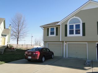519 Bayside Ct, Smithville, MO 64089