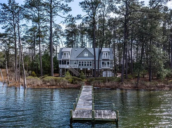 470 Brightwaters Dr, White Stone, VA 22578