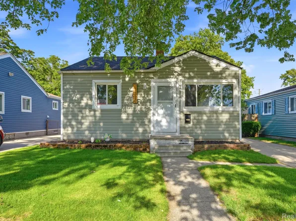 27320 Delton St, Madison Heights, MI 48071