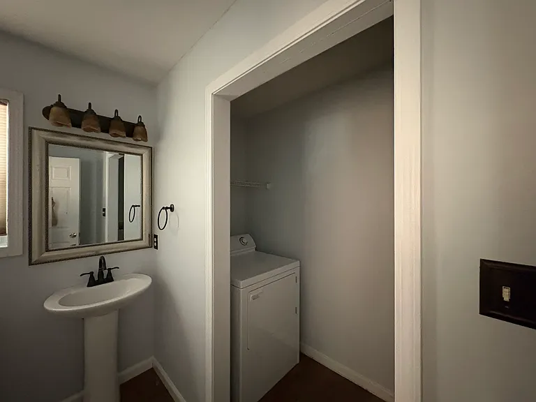 115 Webbs Mill Dr — Photo 12