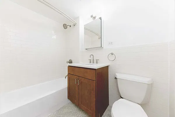 Rented by A&E Real Estate Management | media 4