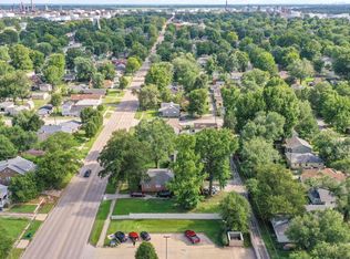 142 S Central Ave, Wood River, IL