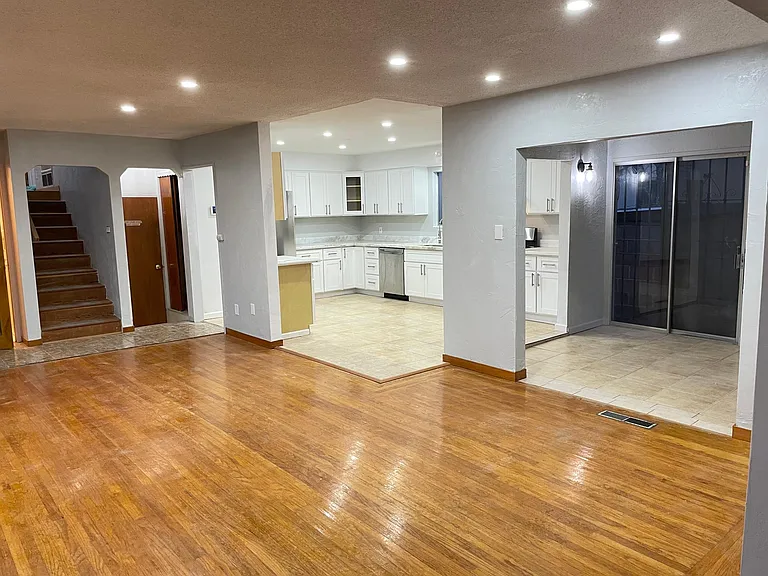 480 Napa St — Photo 6