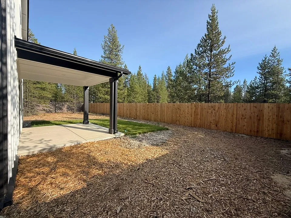 16650 Neil Ln