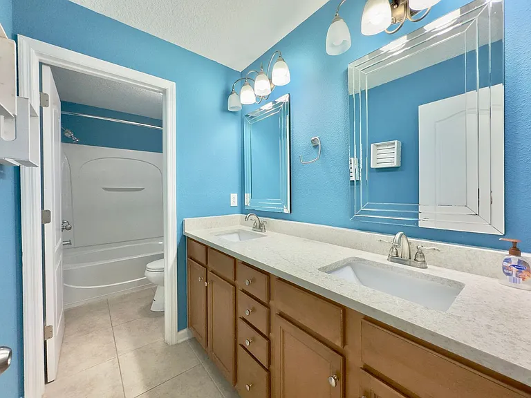 12070 Wynnfield Lakes Cir — Photo 24