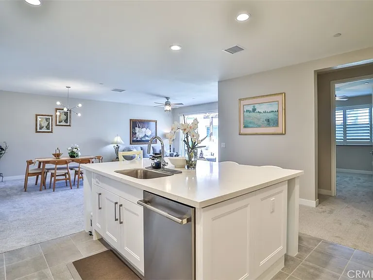 3318 Doheny Way — Photo 4