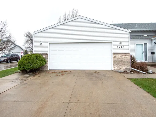 3234 35th Ave S, Fargo, ND 58104