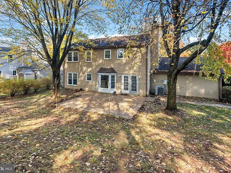 2621 John Milton Dr — Photo 38